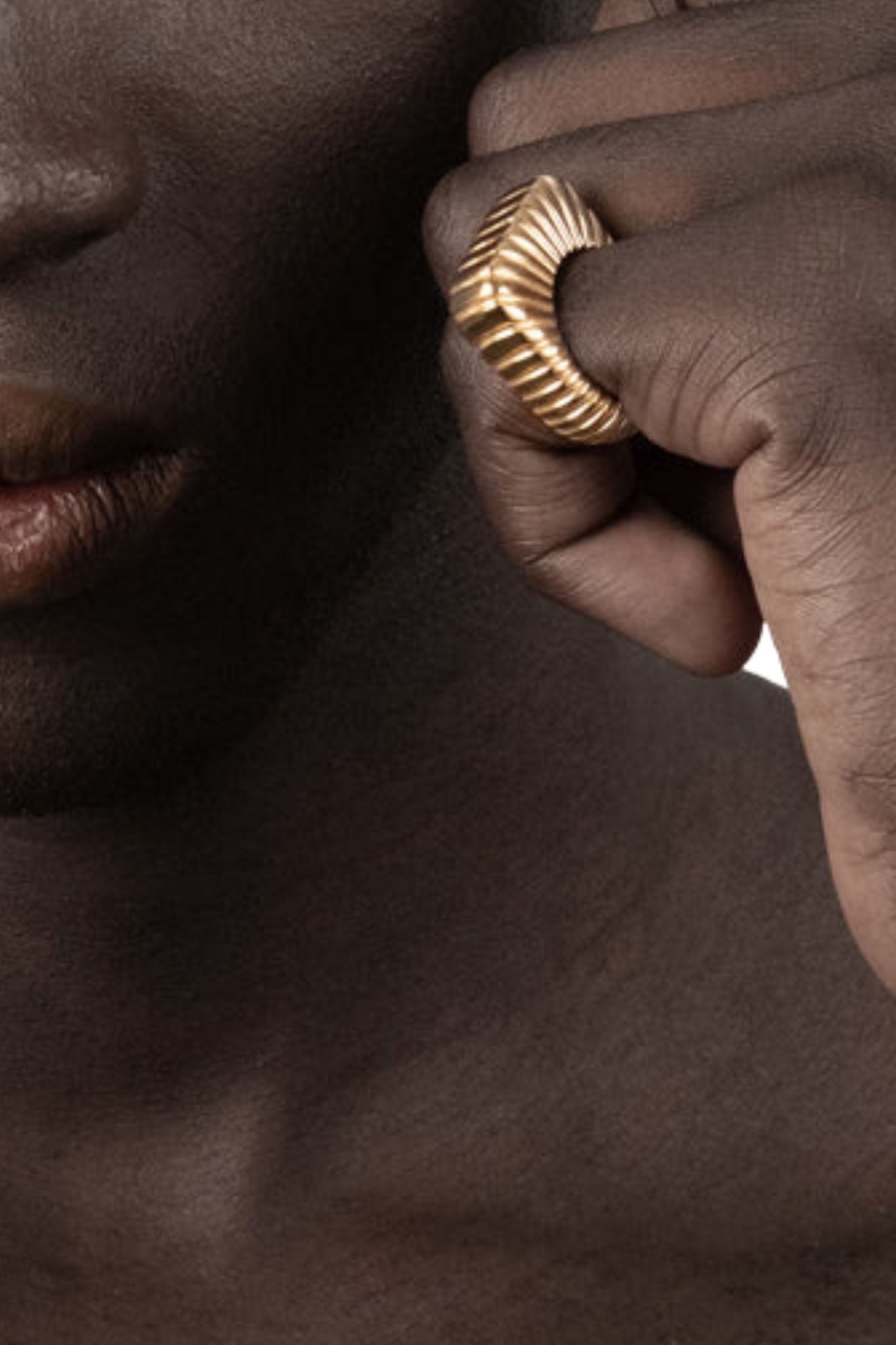 IVI Los Angeles Gaia Signet Ring - Vermillion