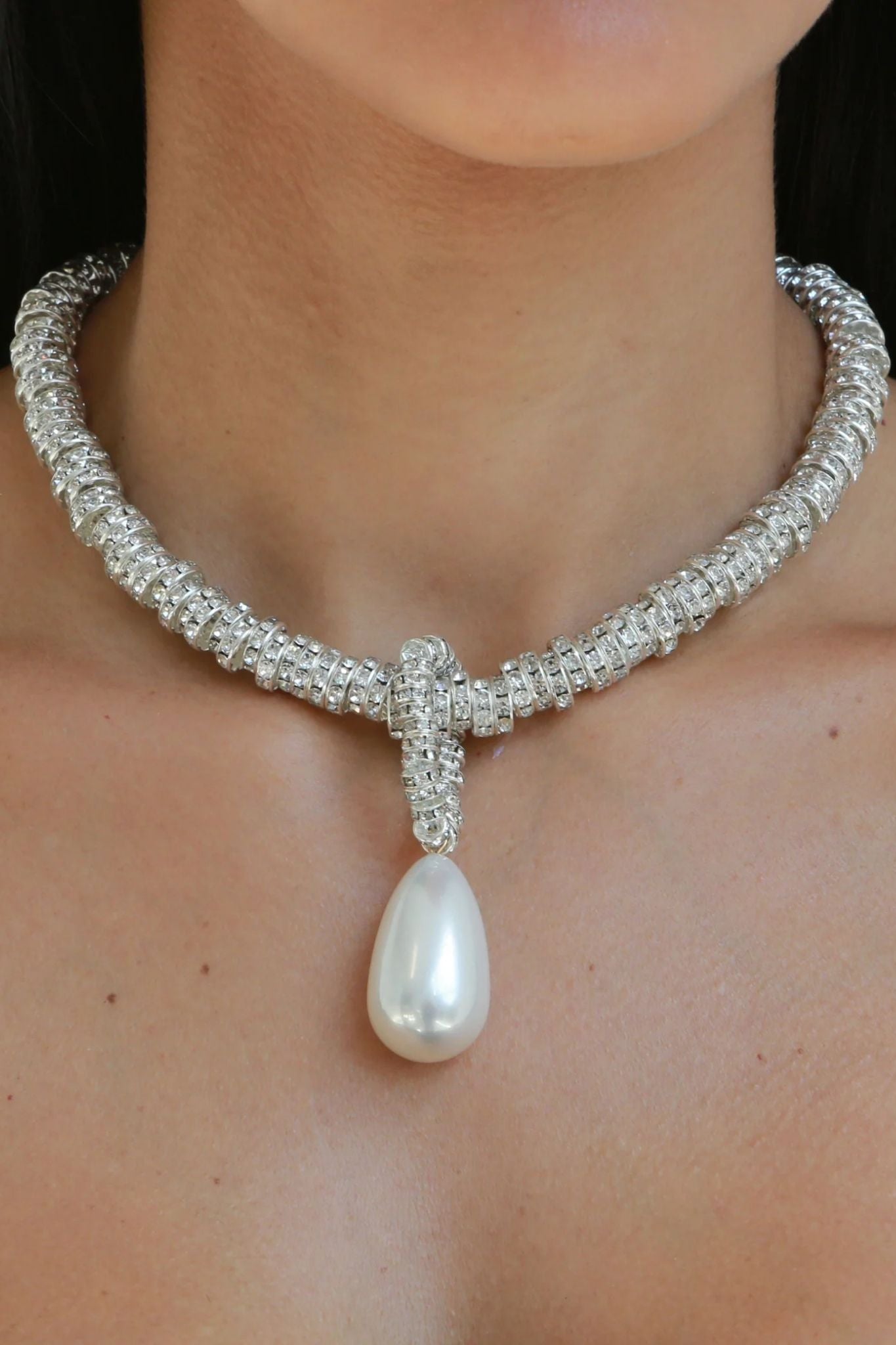 Julietta Pearl Drop Necklace - Vermillion