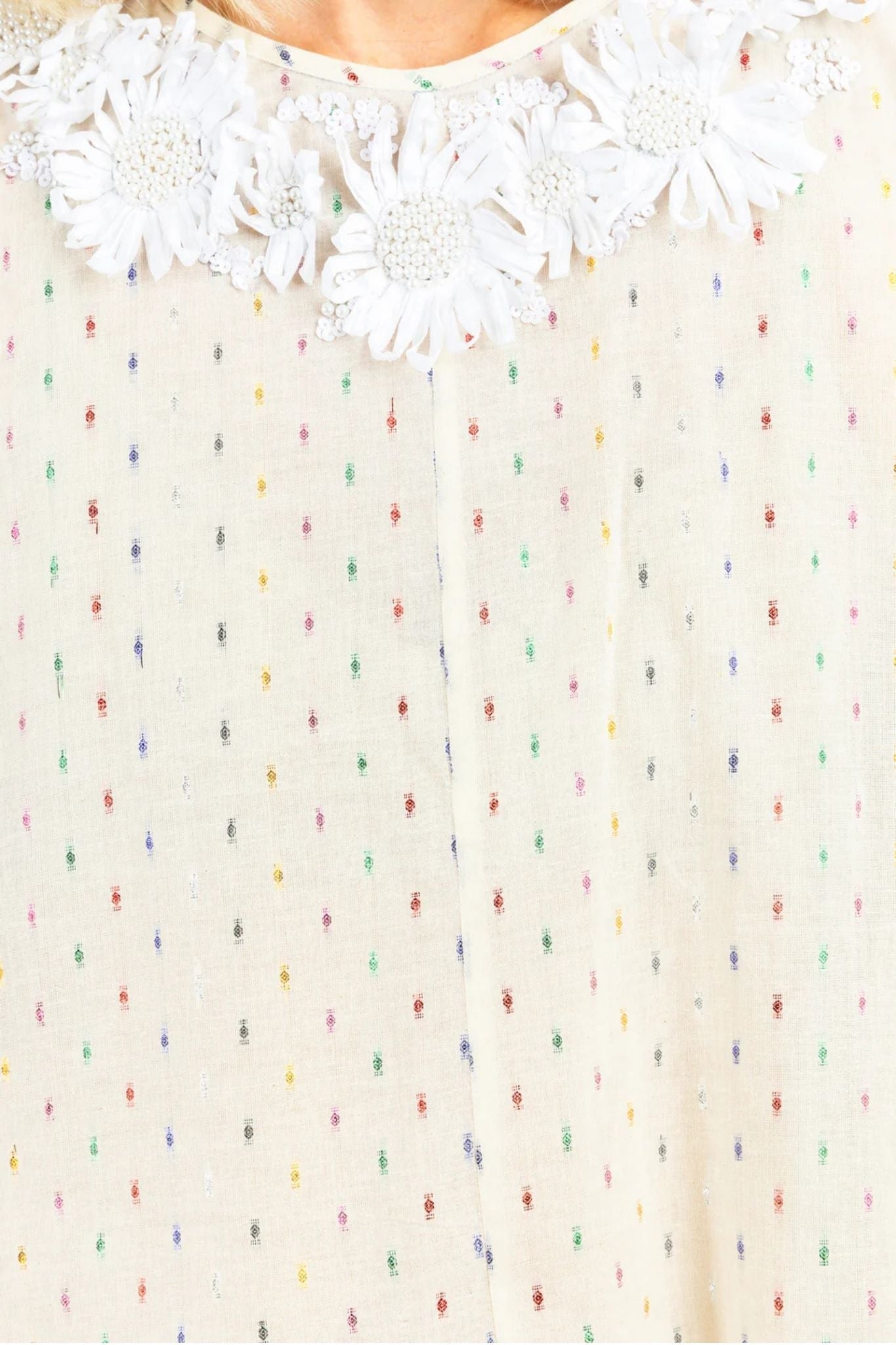 La Vie Pearl Daisy Confetti Maxi Keyhole Caftan - Vermillion