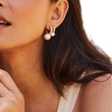 Retrouvai Petite Modern Love Pearl Hoops - Vermillion