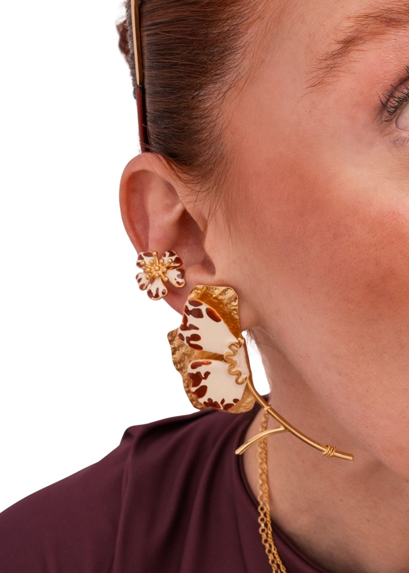 Sara y Flora Aurora Mini Earcuff - Vermillion