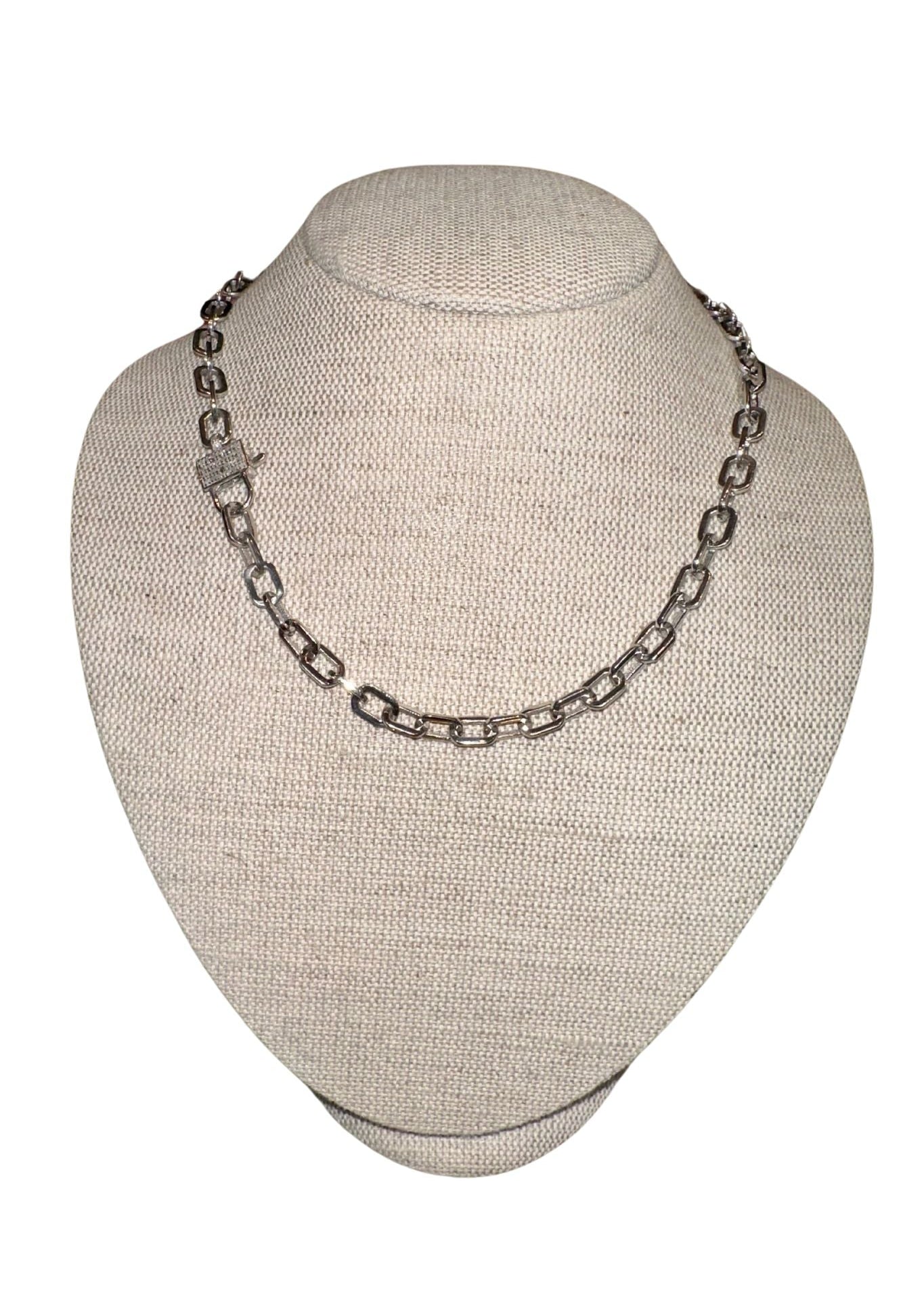 The Woods 17" Silver Link Chain with Lock Clasp - Vermillion