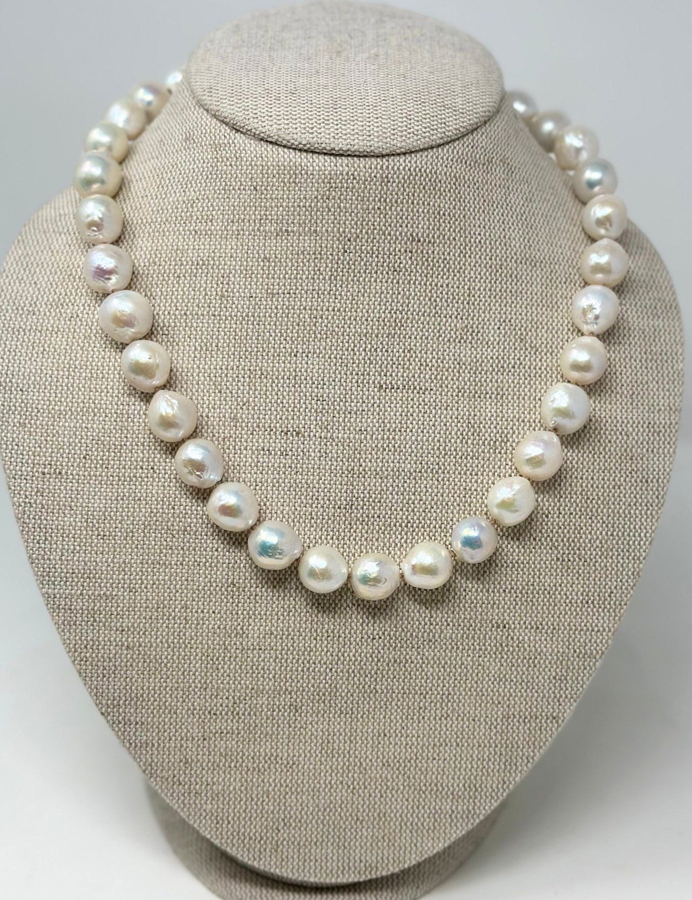 The Woods Edison Pearl Necklace - Vermillion