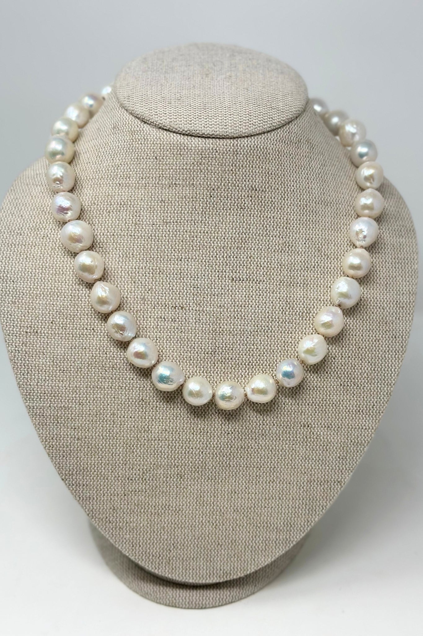 The Woods Edison Pearl Necklace - Vermillion