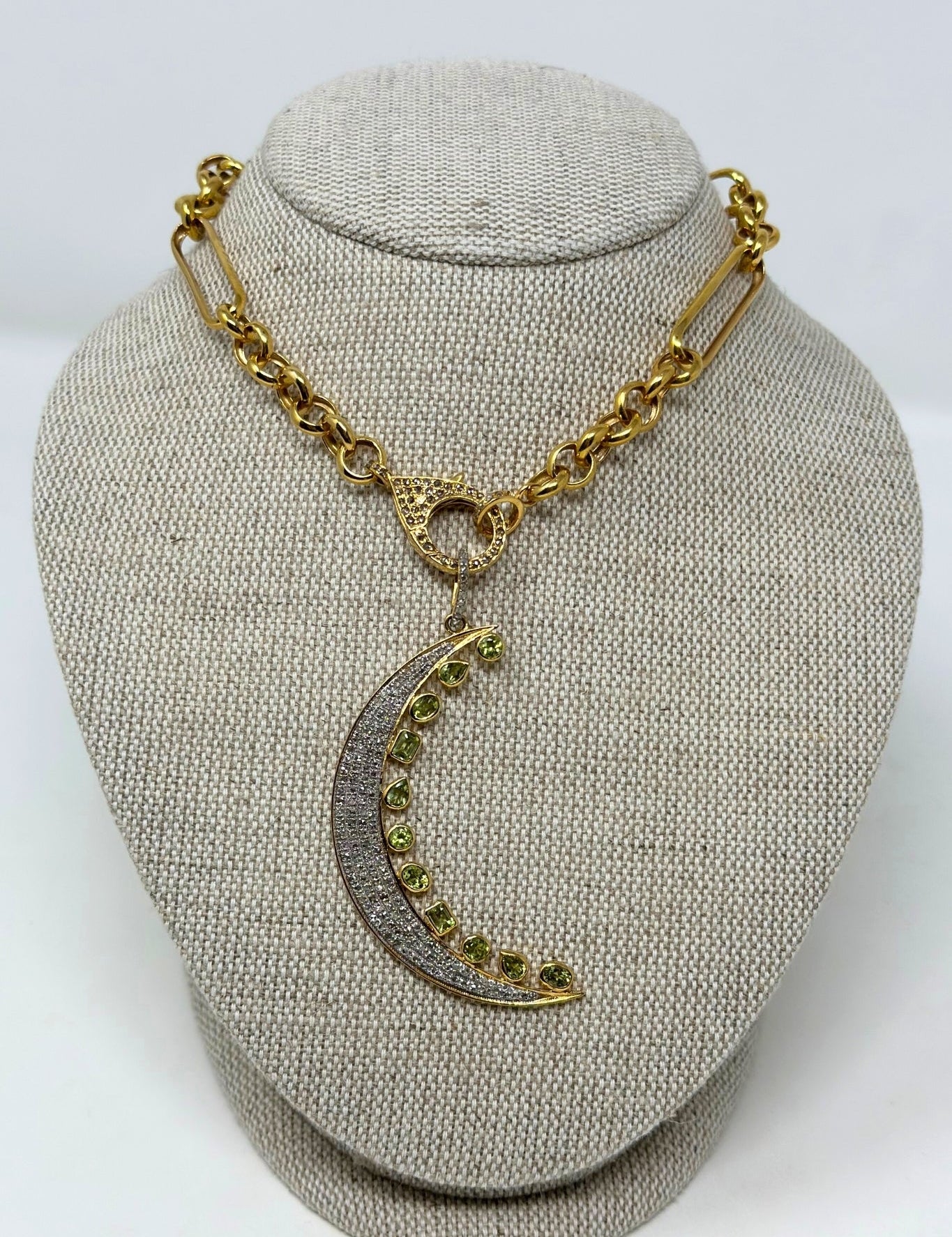 The Woods Large Pave and Peridot Moon Pendant - Vermillion