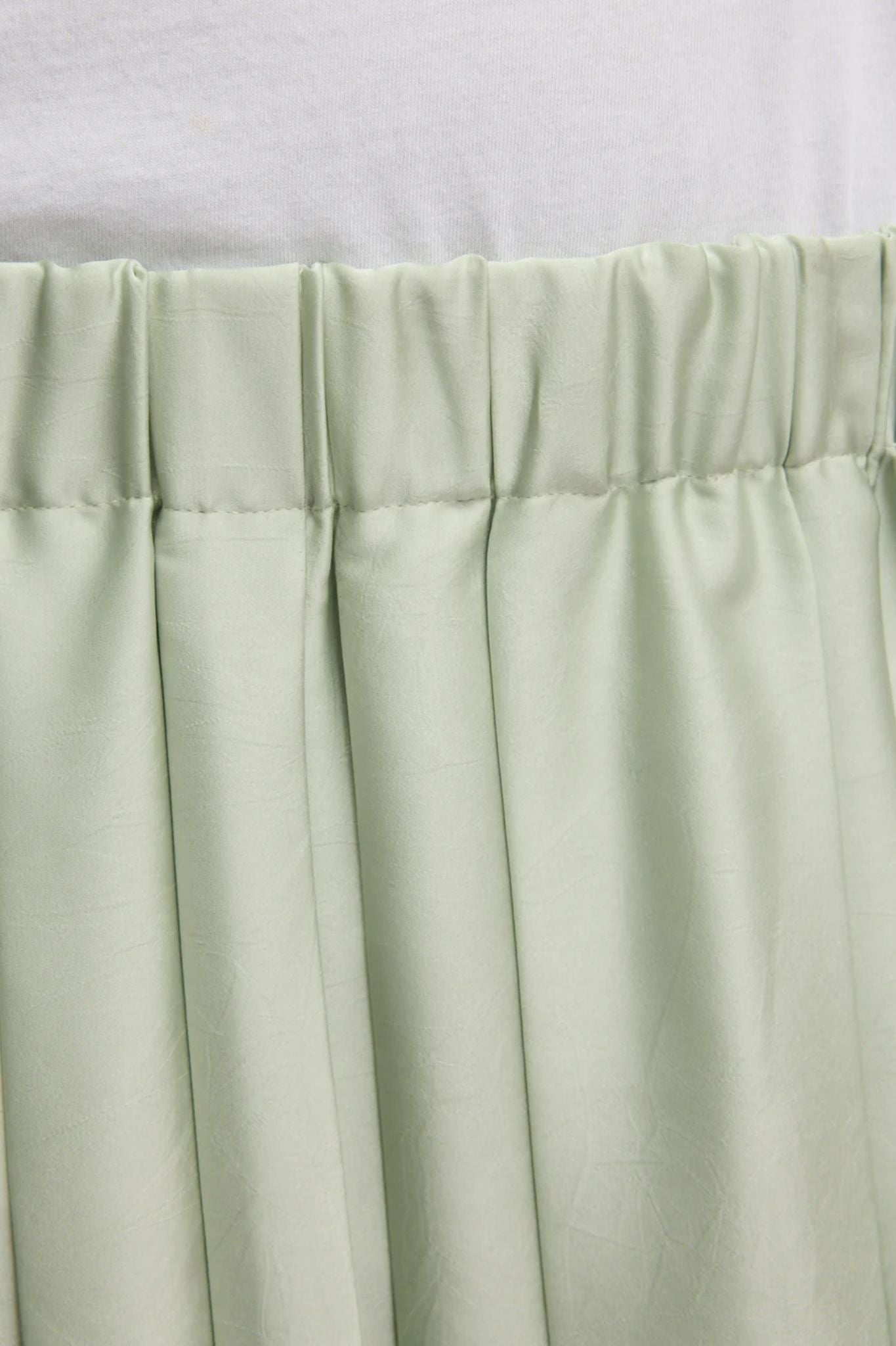 Tibi Feather Weight Pleated Pull on Skirt - Vermillion