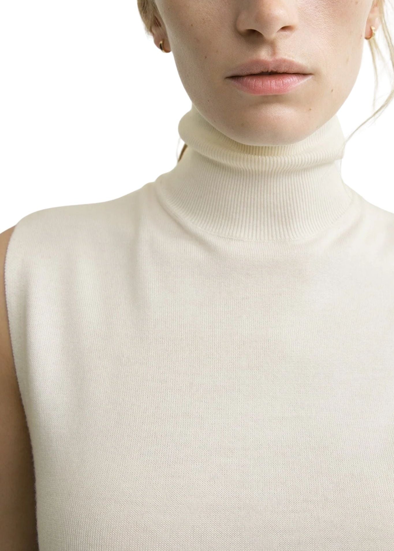 Toteme Sleeveless Fine Turtleneck - Vermillion