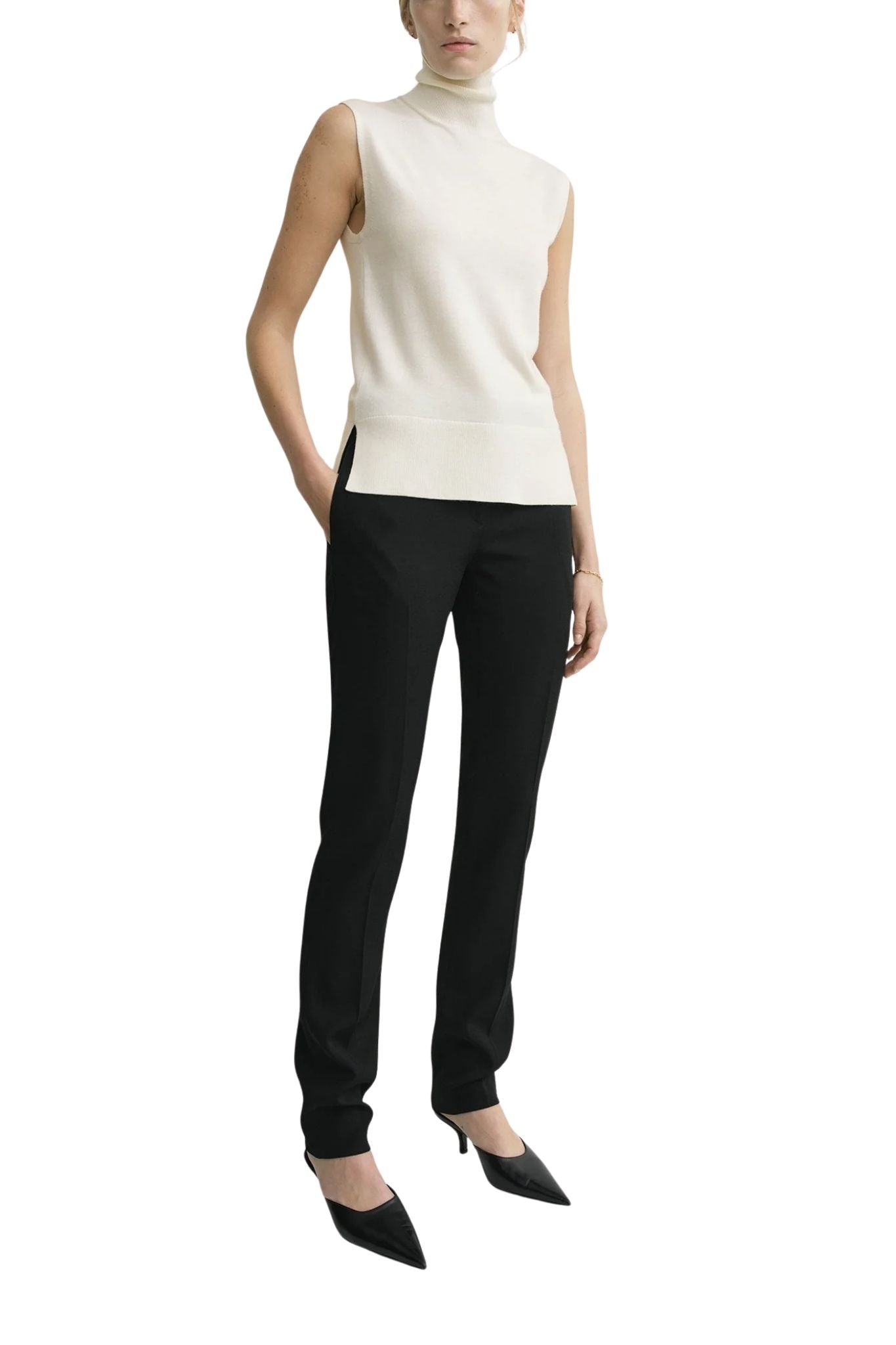 Toteme Sleeveless Fine Turtleneck - Vermillion