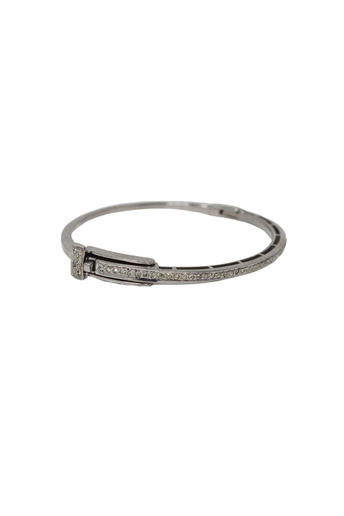 V563 The Woods Silver Oval Bangle with 1 Diamond Row - Vermillion